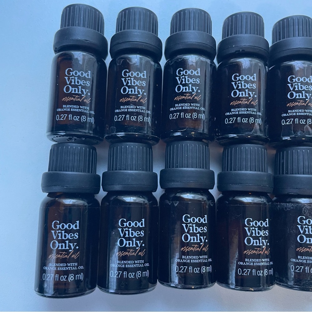 Good Vibes Only Essential Oil Set - Picture 2 of 4